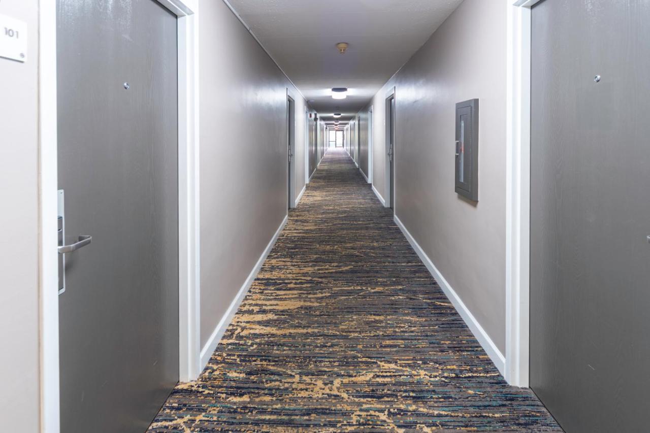 Hotel Bridgepointe & By Bphotels, Council Bluffs, Omaha Area Council Bluffs
