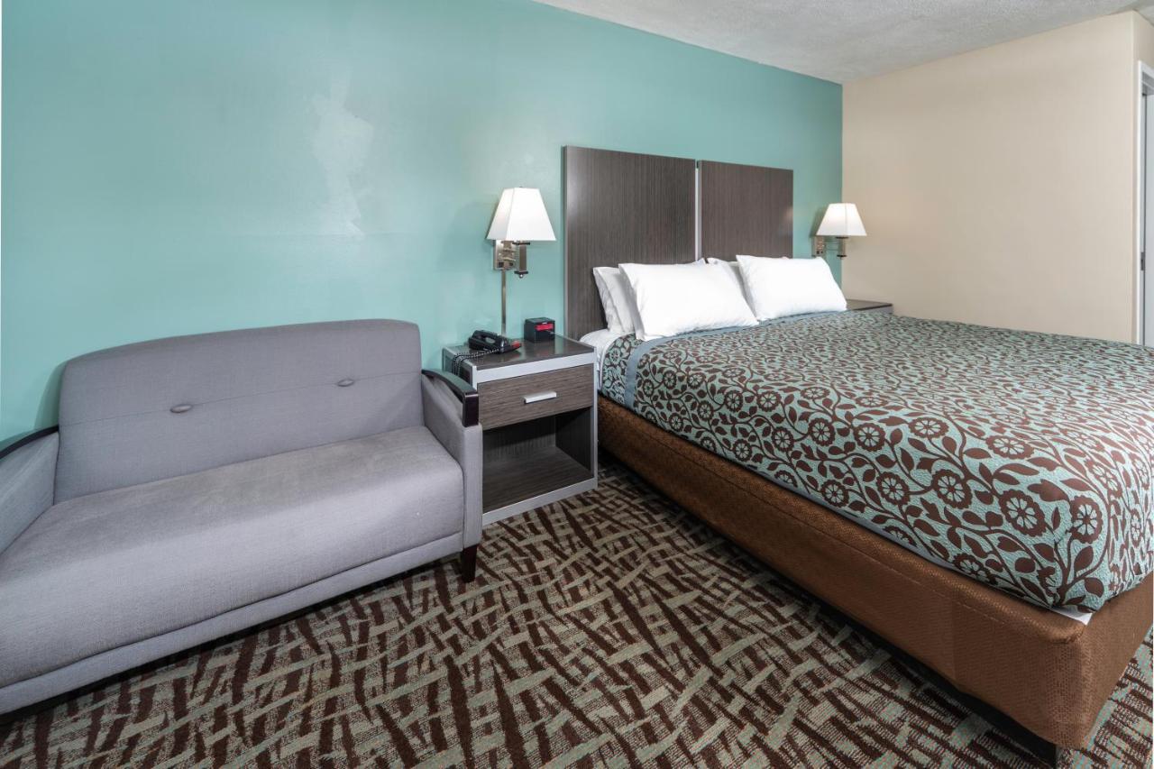 Bridgepointe & By Bphotels, Council Bluffs, Omaha Area 2*