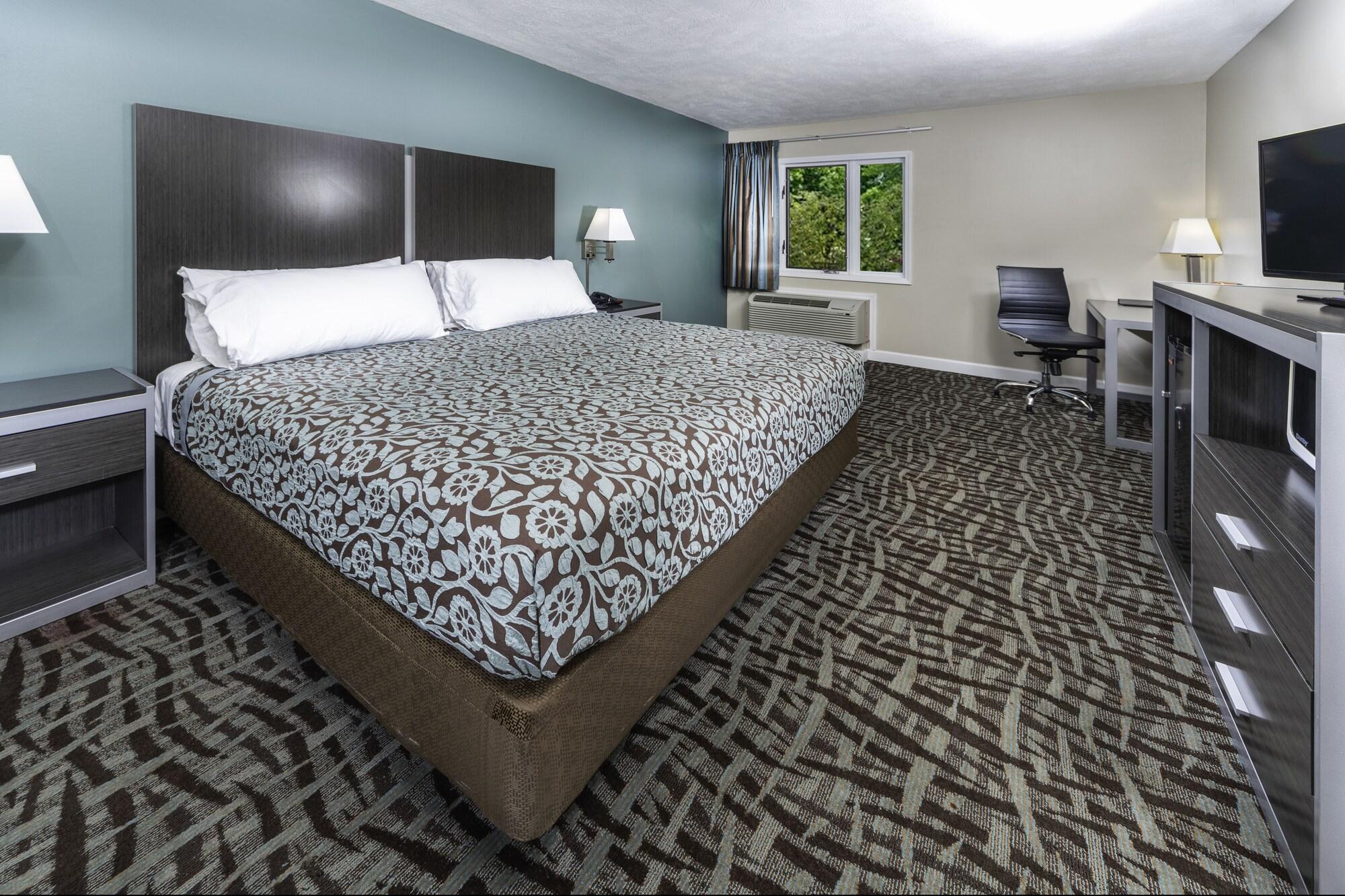 Bridgepointe & By Bphotels, Council Bluffs, Omaha Area Hotel