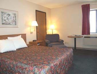 Bridgepointe & By Bphotels, Council Bluffs, Omaha Area 2*