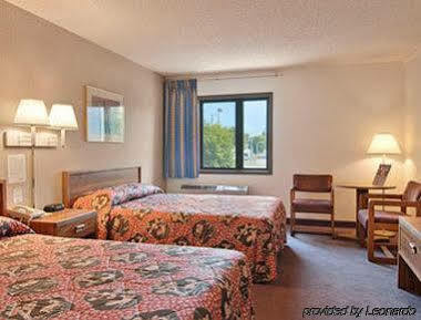 Hotel Bridgepointe & By Bphotels, Council Bluffs, Omaha Area Council Bluffs