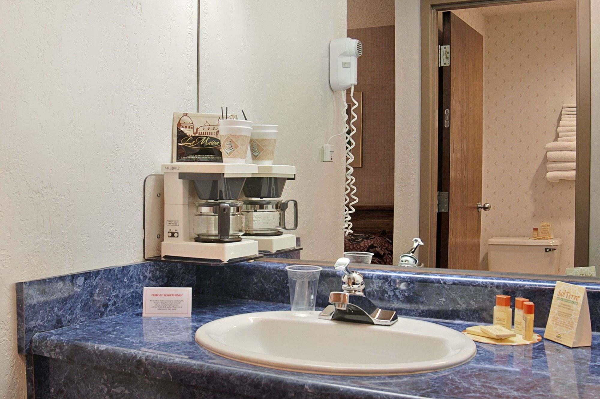Bridgepointe & By Bphotels, Council Bluffs, Omaha Area Hotel 2*