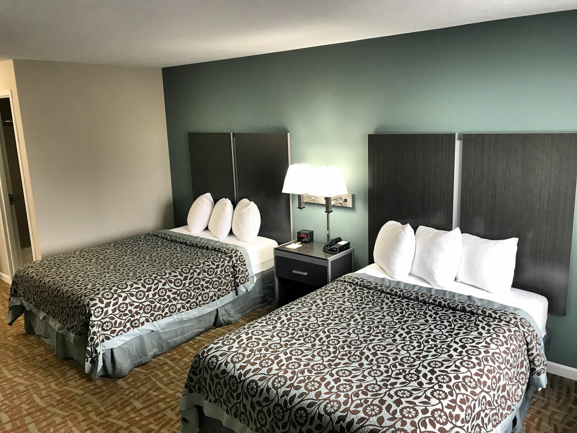 Bridgepointe & By Bphotels, Council Bluffs, Omaha Area